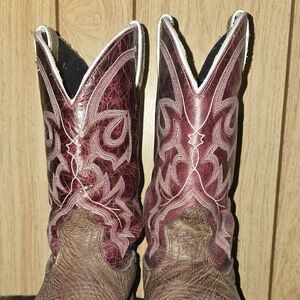 Brown and red pink  cowboy boot for winter